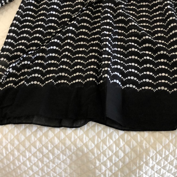 BCBGMAXAZIRIA black and white polka dot blouse - Picture 5 of 8